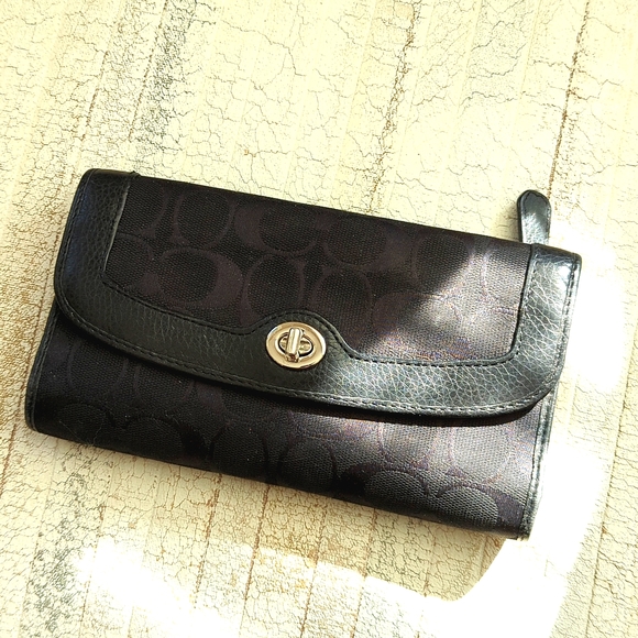 Vintage Y2K Coach Wallet - Picture 5 of 17